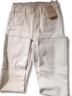 NWT Mother The Hustler ankle fray jeans in white. (Flaw to mention)